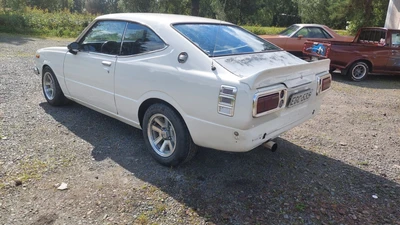 Toyota Corolla 1976, kuva 3/8