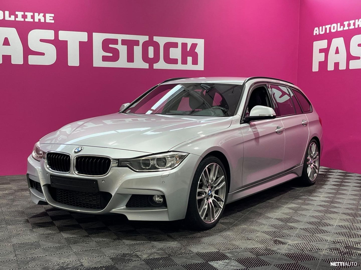BMW 330