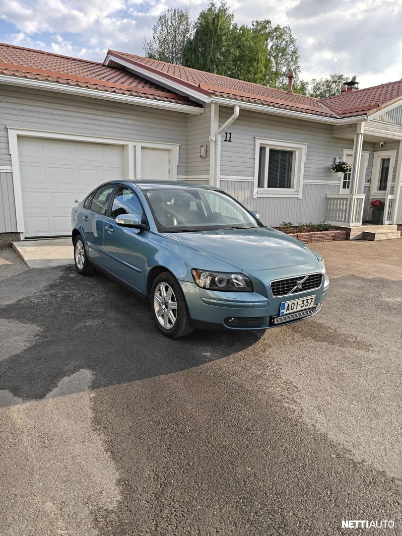 Volvo S40