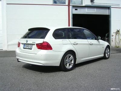 BMW 318 2012, photo 5/10