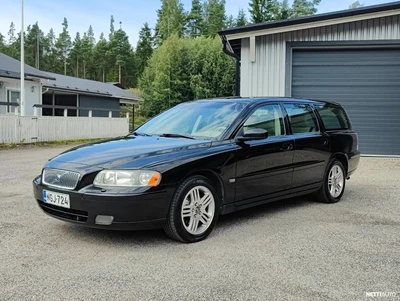 Volvo V70 2.4 170hv Momentum 2005, kuva 1/56