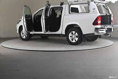 Toyota Hilux 2020, photo 7/29