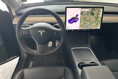 Tesla Model Y Performance 2022, kuva 3/3