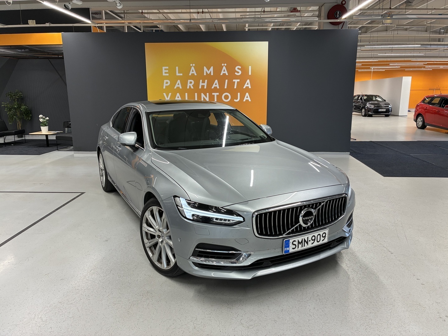 Volvo S90