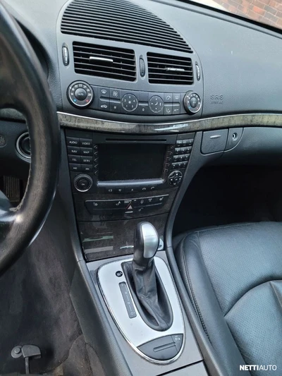 Mercedes-Benz E 320 CDi OM648 2003, photo 2/13
