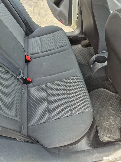 Volkswagen Golf 2012, photo 7/8