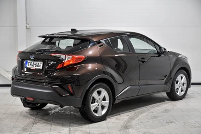 Toyota C-HR 1,8 Hybrid Active Edition 2019, kuva 3/10