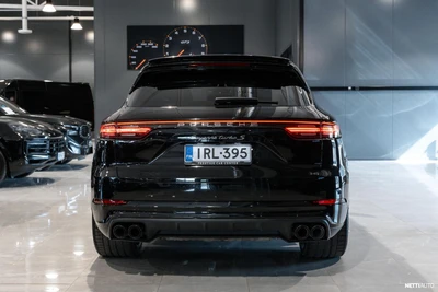 Porsche Cayenne Turbo S E-Hybrid 2020, kuva 6/53