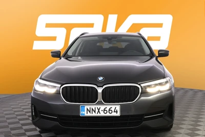 BMW 530 G31 Touring 530e 2021, kuva 2/36