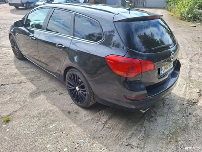 Opel Astra 2012, kuva 4/9