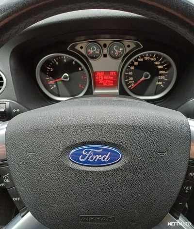 Ford Focus 1,6 100hv Ghia M5 Wagon 2009, kuva 7/9
