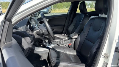Volvo V40 D2 Business Edition 90 aut 2018, photo 6/10