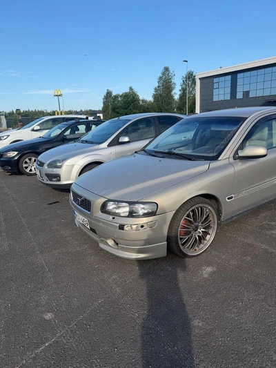 Volvo S60 2001, photo 2/3