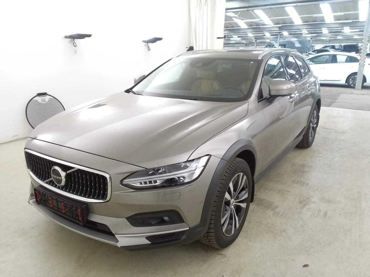 Volvo V90 Cross Country B5 AWD PRO *HUIKEAT VARUSTEET!*