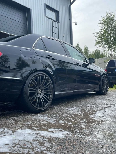 Mercedes-Benz E 2009, photo 3/23