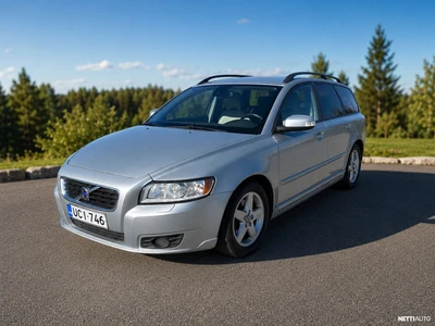 Volvo V50 2,0D (136 hv) Momentum aut 2008, kuva 1/6