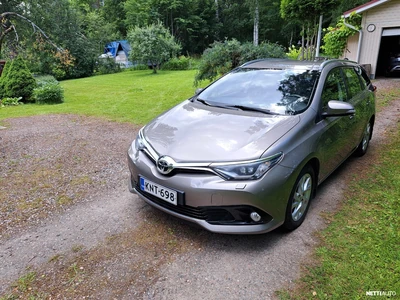 Toyota Auris Touring Sports 1,2 T Active 2016, kuva 1/12