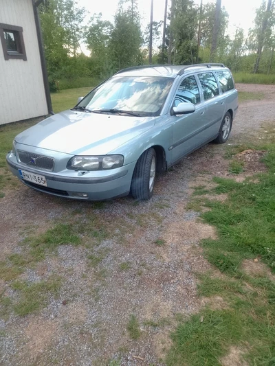 Volvo V70 2002, kuva 1/7