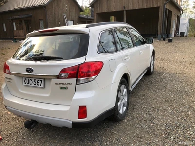 Subaru Outback 2.5 AT CNG 2011, kuva 4/9