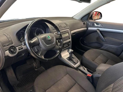 Skoda Octavia 2011, photo 7/10
