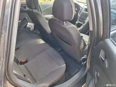 Opel Astra 2012, kuva 7/9