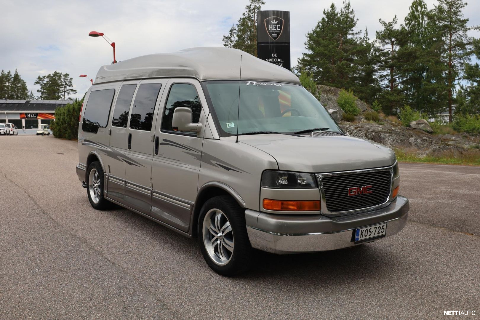 GMC Savana