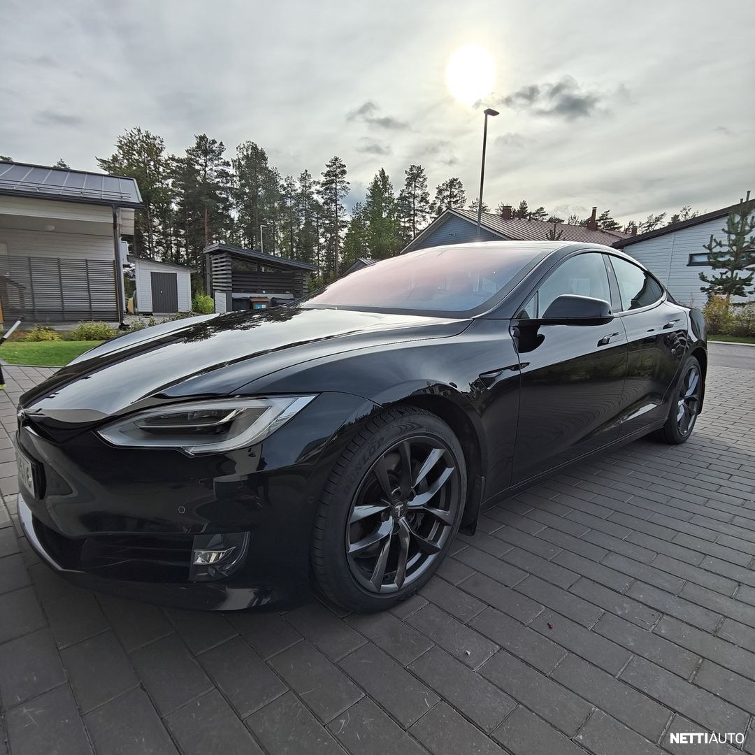 Tesla Model S