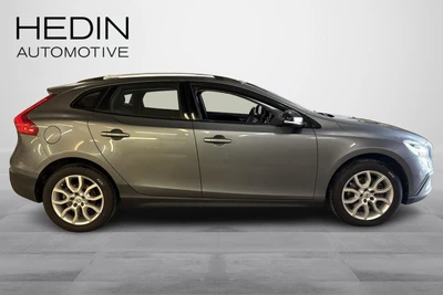 Volvo V40 Cross Country 2017, photo 6/10