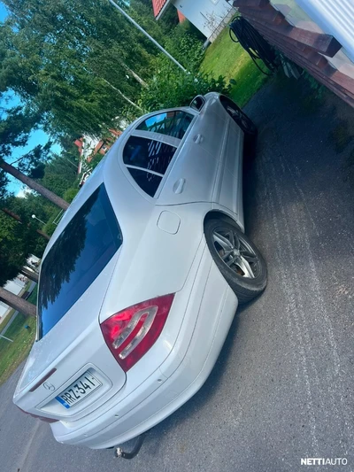 Mercedes-Benz C 2002, kuva 2/11