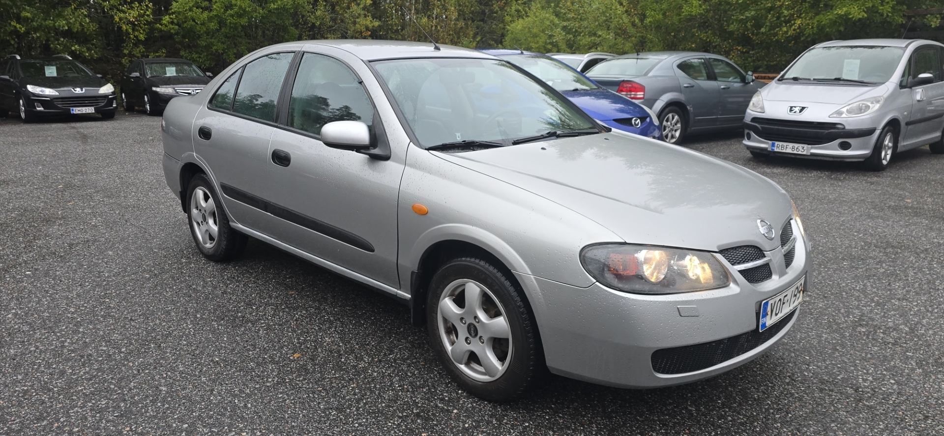 Nissan Almera