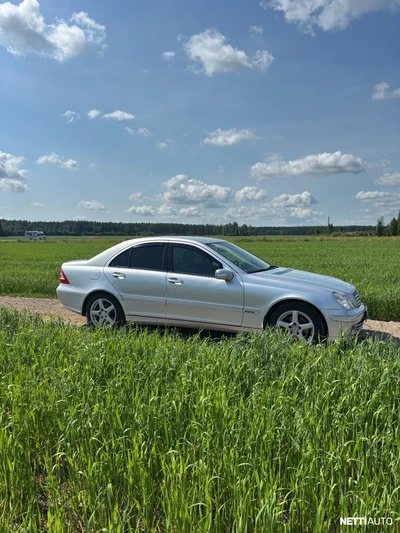 Mercedes-Benz C 2006, kuva 2/6