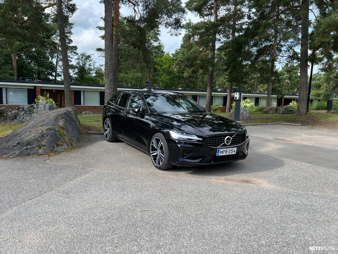 Volvo V60 2021, photo 2/7