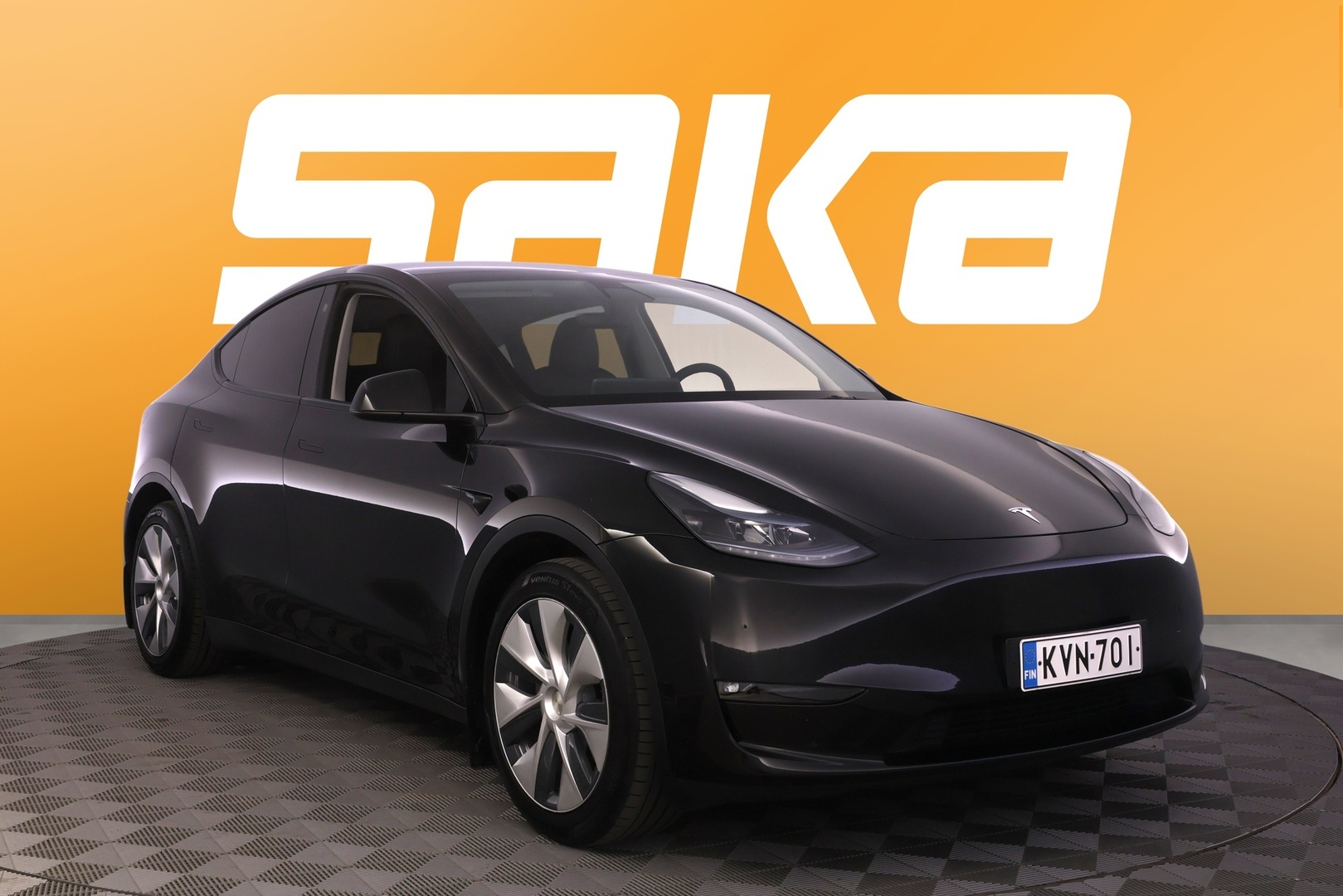 Tesla Model Y Long Range