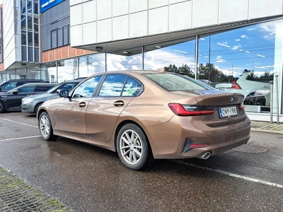 BMW 330 G20 Sedan 330e A Charged Edition 2019, kuva 4/14