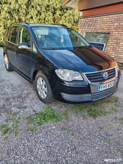 Volkswagen Touran 2007, kuva 1/10