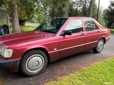 Mercedes-Benz 190 4D SEDAN 190E 1.8 1991, kuva 2/11