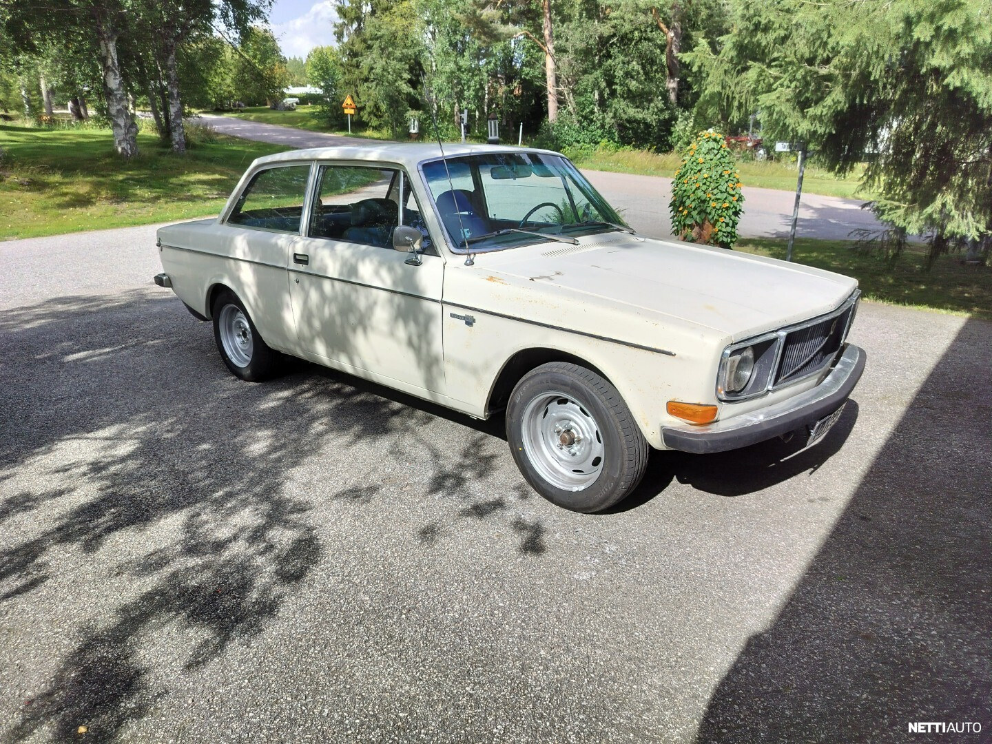 Volvo 142