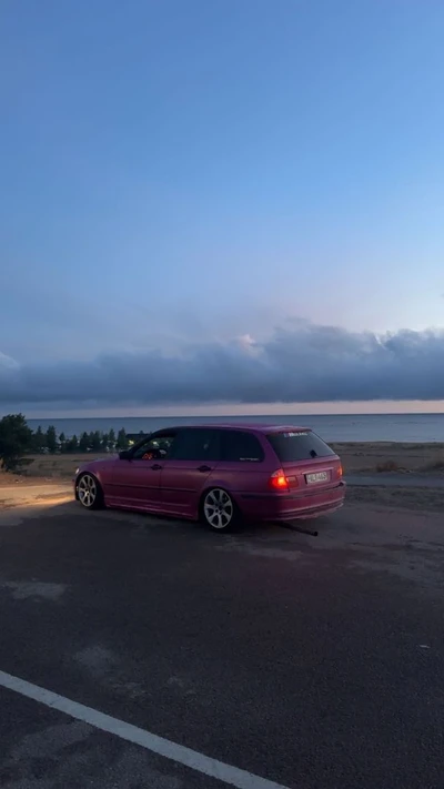 BMW 318 iA touring 2,0 2004, kuva 2/3