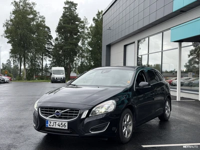 Volvo V60 T3 Momentum 2012, photo 5/18