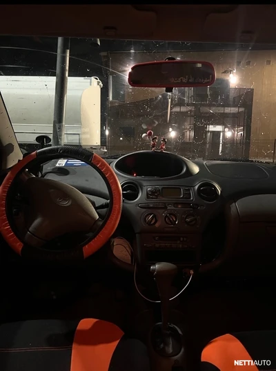 Toyota Yaris 2000, photo 6/8