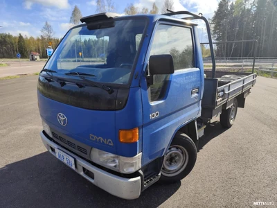 Toyota Dyna L100 nosturilla 1999, photo 7/12