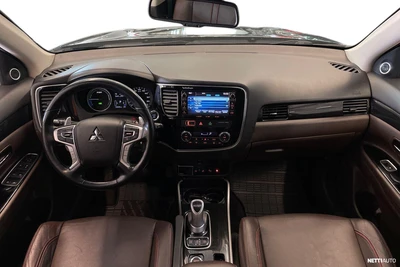 Mitsubishi Outlander PHEV 2018, kuva 7/28