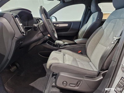 Volvo XC40 2024, photo 6/27