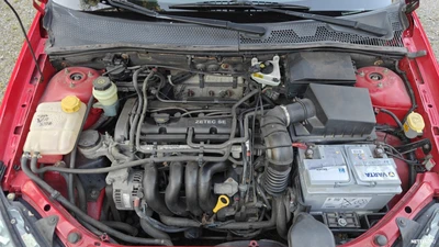 Ford Focus 2003, kuva 5/5