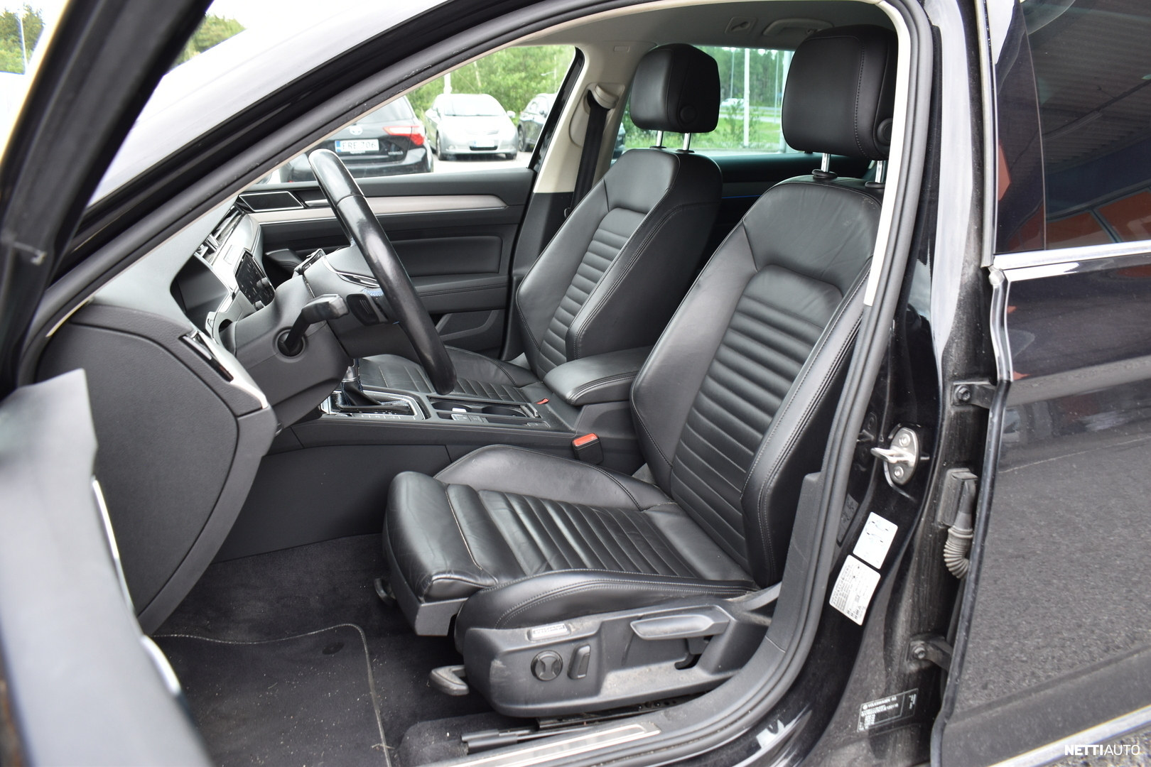Volkswagen Passat 2018, kuva 3/10