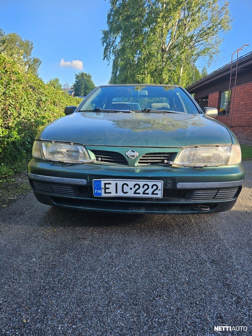 Nissan Almera