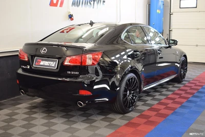 Lexus IS 2010, kuva 3/24