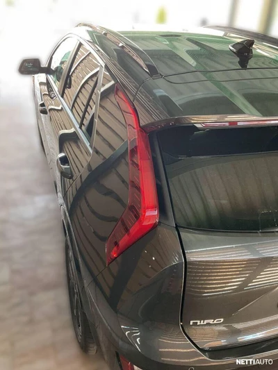 Kia Niro Business Luxury 64,8 kWh 204 hv 2023, kuva 6/8