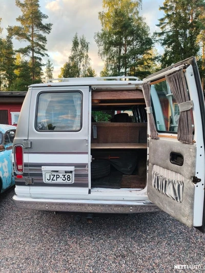 Ford Econoline E150 DMC 1989, photo 5/8