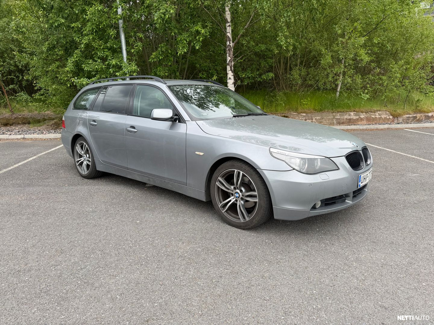 BMW 525